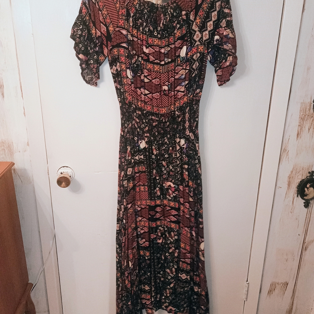 Elegant Multicolor Patterned Dress